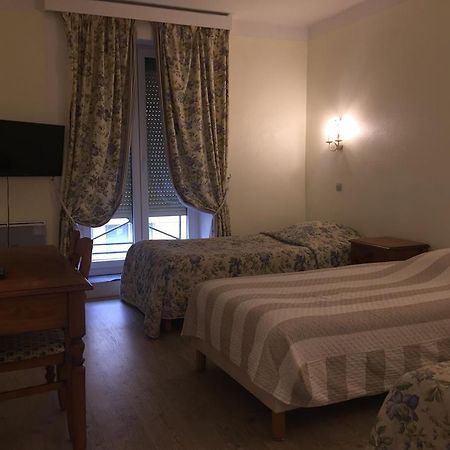 Les Hotes De Cezanne Sézanne Kültér fotó
