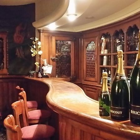 Les Hotes De Cezanne Sézanne Kültér fotó